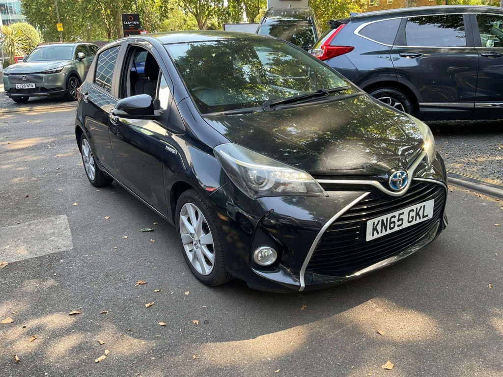2015 Toyota YARIS